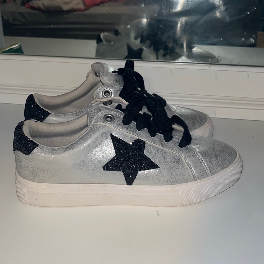 Wonder nation shoes size 5